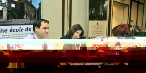 Adolescenţii au vorbit cu reprezentanţii colegiilor la Târgul de Licee de Elită