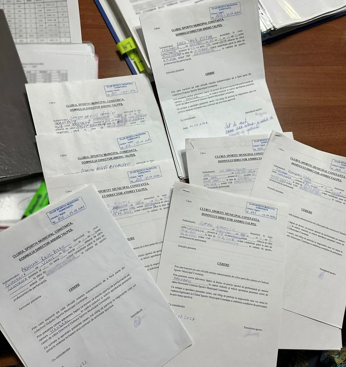 Contracte. FOTO CSM Constanța