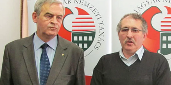 Laszlo Tökes şi Toro Tibor, la întâlnirea de la Oradea Foto: A. Costea