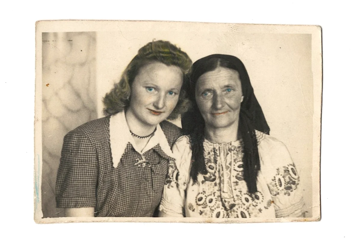 1950.  Gălăuțaș, familia Stan (© Muzeul Național al Carpaților Răsăriteni)