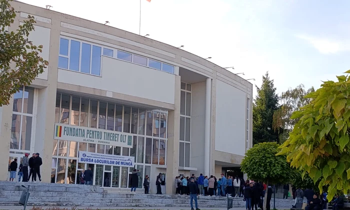 bursa locuri de munca absolventi octombrie 2026 foto alina mitran (4) jpeg