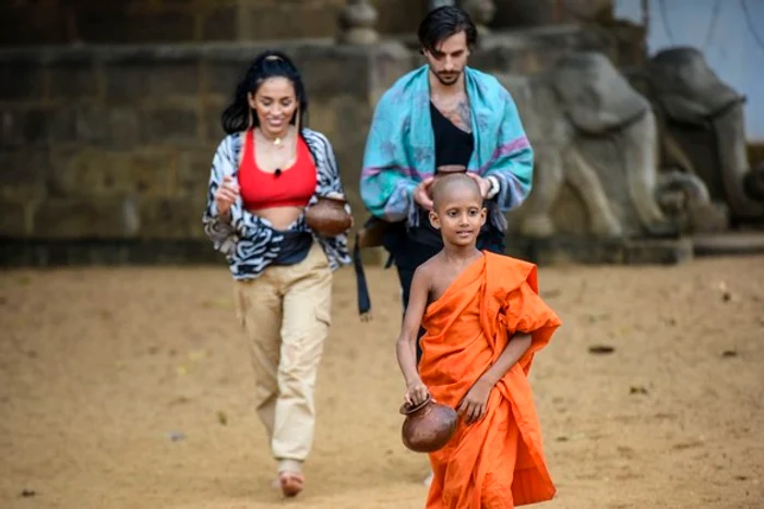 
    Ruby își usucă hainele într-un mod foarte ciudat la Asia Express  