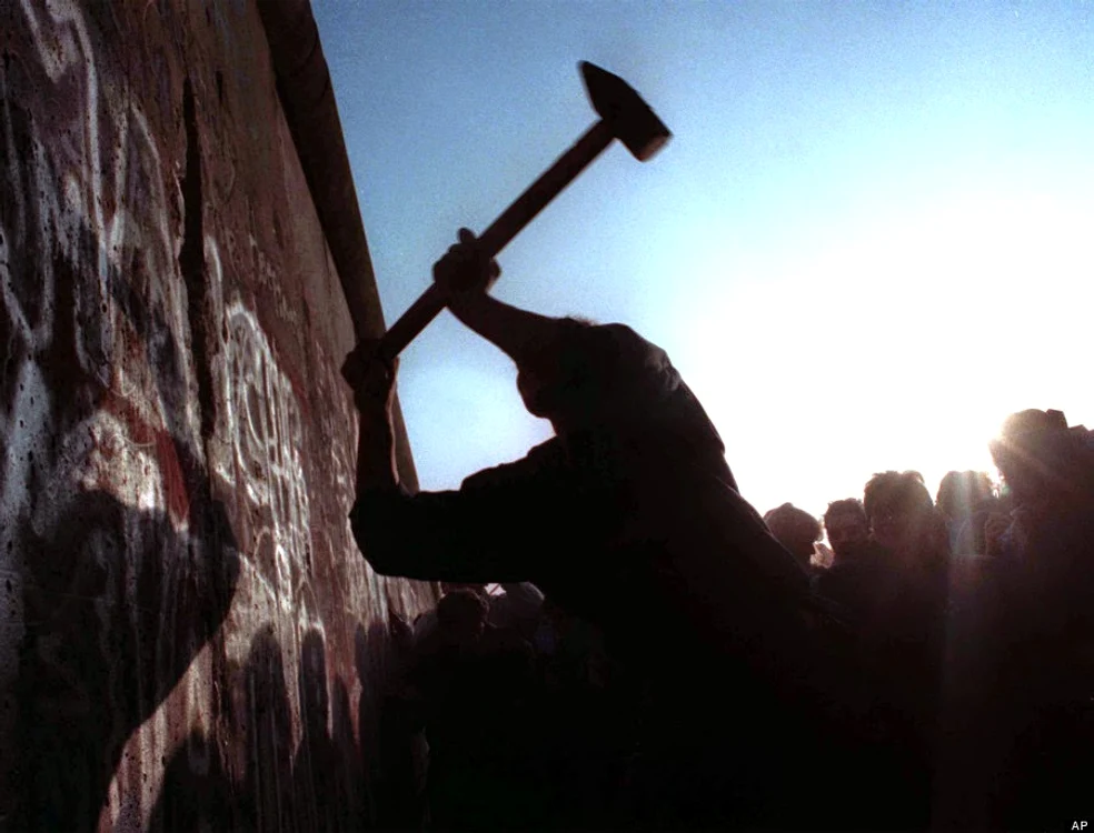 the Fall of the Berlin Wall in 1989 20 jpg jpeg