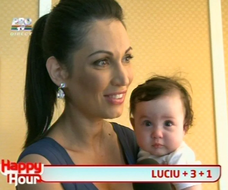 Cei trei "pitici" au fost mai cuminţi decât fratele lor mai mare