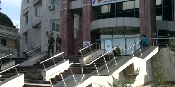 Sediul Fiscului din Botoşani este acolit de majoritatea oamenilor de afaceri