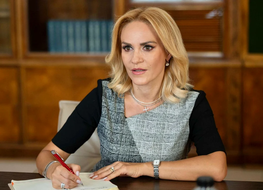 Consiliera Gabrielei Firea s-a suspendat din funcție FOTO: Facebook