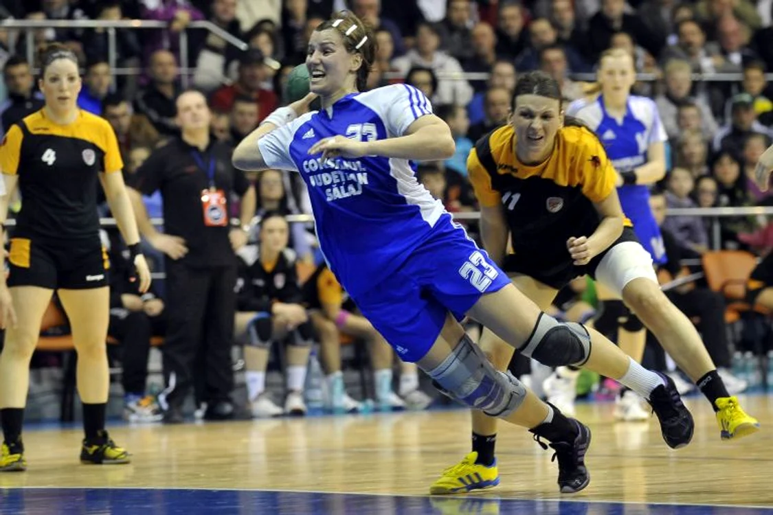 Ana Maria Șomoi a jucat pe postul de pivot (FOTO: Mediafax)