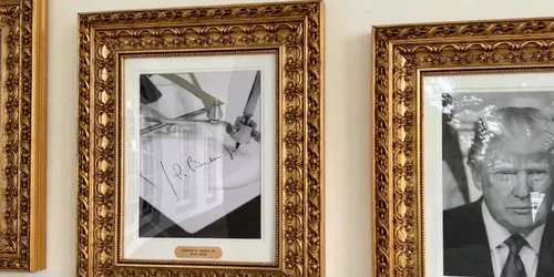 potretul cu Joe Biden, inlocuit cu o masina de semnat FOTO X jpg