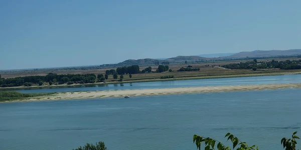 Insula din mijlocul Dunării de la Galați 