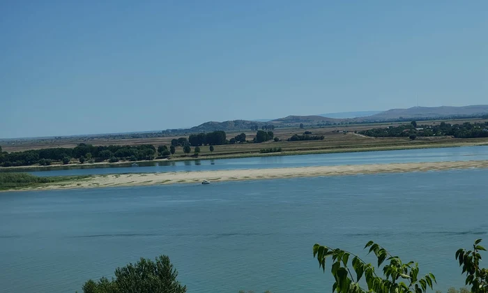 Insula din mijlocul Dunării de la Galați