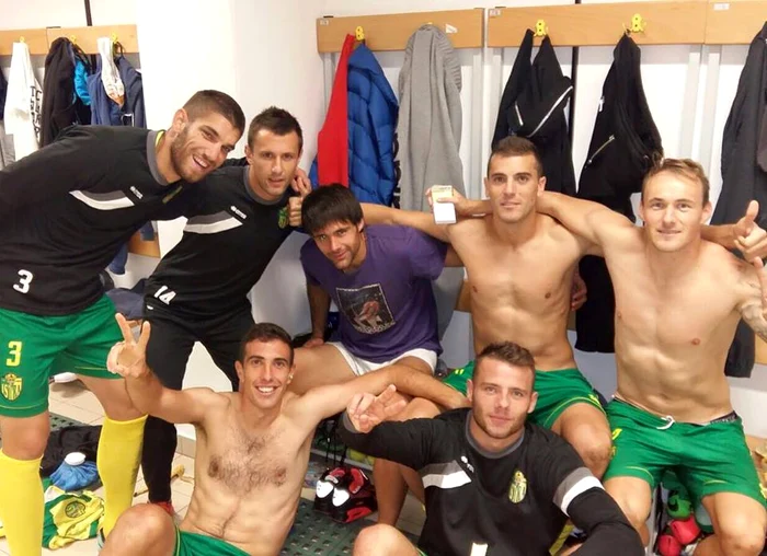 Nikolic se bucură după o victorie a echipei sale, Istra