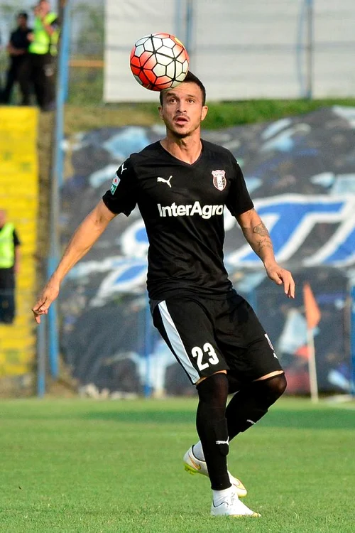 
    Boldrin a a ajuns până la urmă în tricoul roș-albastruFOTO: Sportpictures.eu  