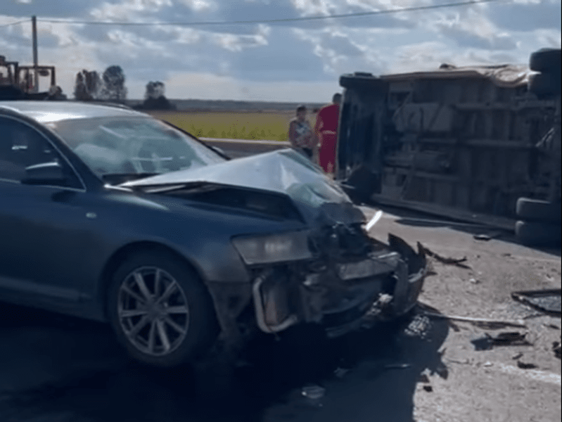 Opt răniți într-un accident cu un microbuz, în Satu Mare. Plan roșu declanșat de autorități