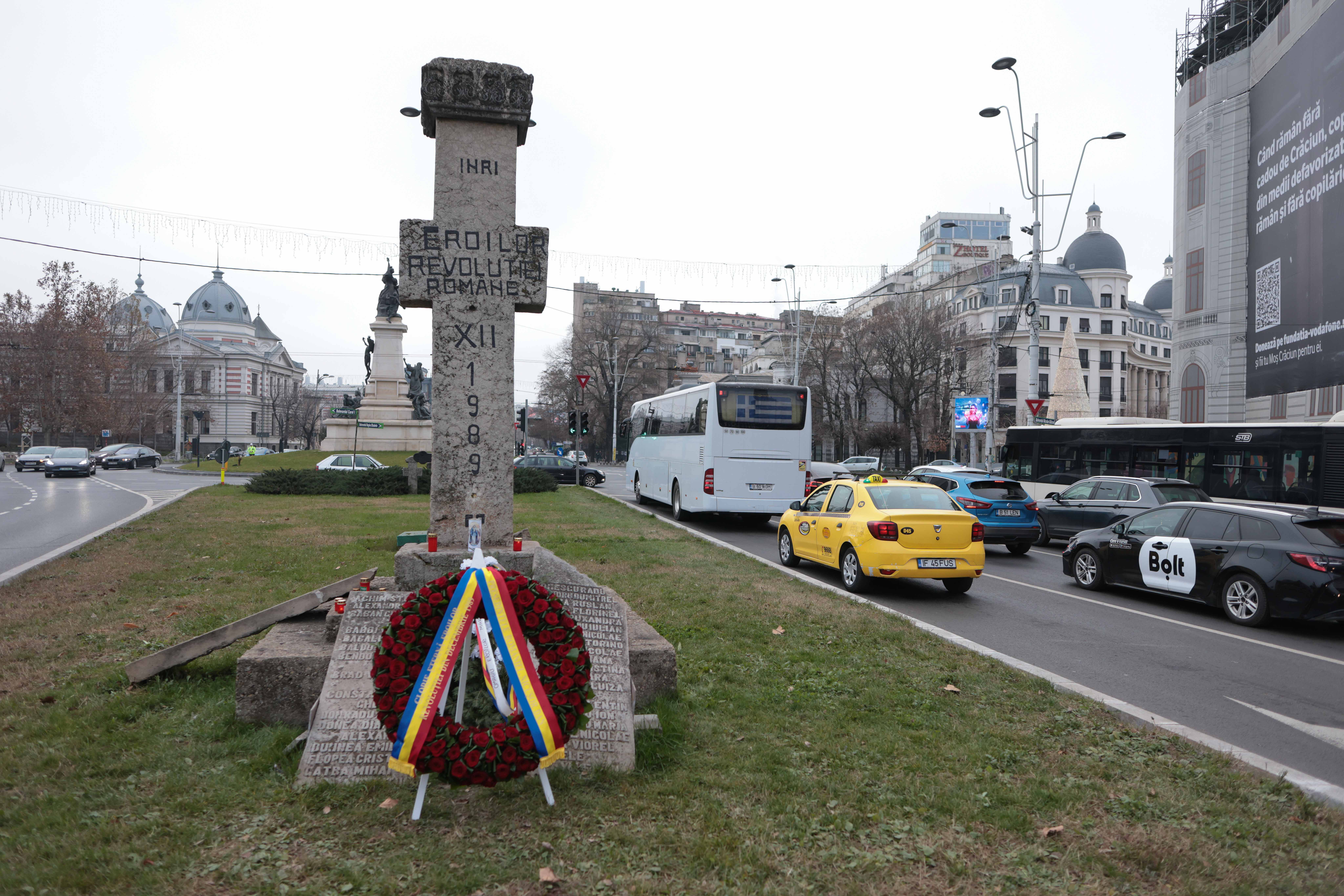 Troița de la Piața Universității în memoria victimelor Revoluției Române FOTO: Inquam/ George Călin