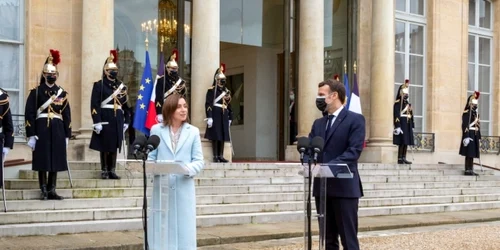 Maia Sandu si Emmanuel Macron