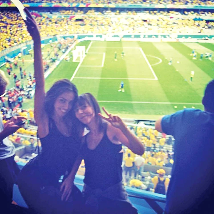 Românca a mers pe stadion cu o amică 