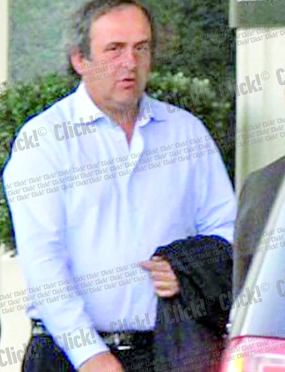 
    Platini a fost  luat de la hotel de  Ionuţ Lupescu  