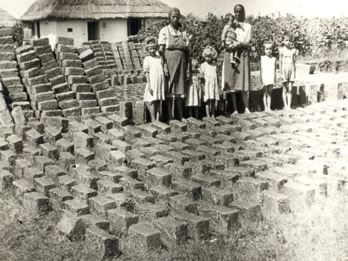 Deportați în lagăr