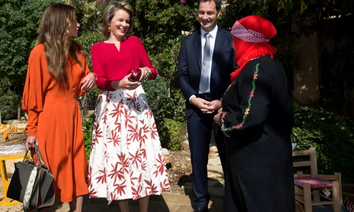 La reine Rania et la reine Mathilde lors d'une visite de la River Foundation à Amman jpeg