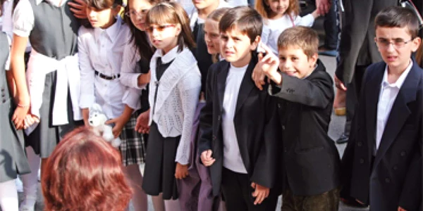 A sunat clopoţelul pentru elevii doljeni