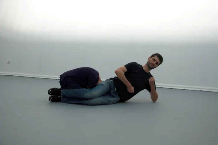 Alexandra Pirici & Manuel Pelmuş la Centrul Georges Pompidou jpeg
