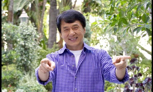 75455   JACKIE CHAN SUR LE TOURNAGE DU FILM "KARATE KID" jpeg