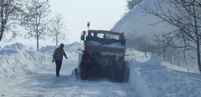 Zone întinse din Moldova se află încă sub munţi din zăpada căzută în prima parte a lunii decembrie Foto: arhiva Adevărul