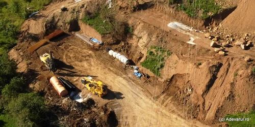 Autostrada Sibiu Pitești pe Valea Oltului Foto Daniel Guță ADEVĂRUL (39) JPG