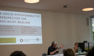 La braț cu Marx, prin Berlin jpeg