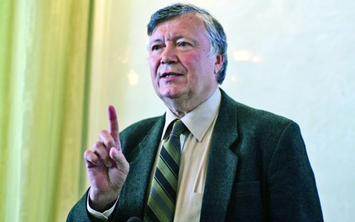 
    Alexandru Mironov  