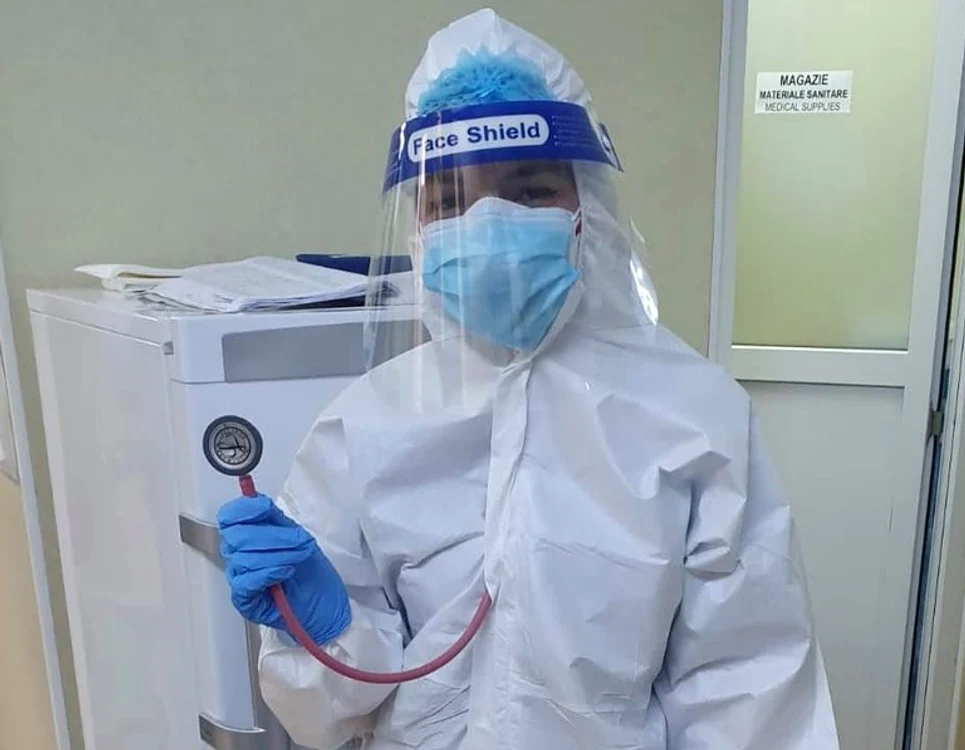 
    Dr. Casandra Bulescu  