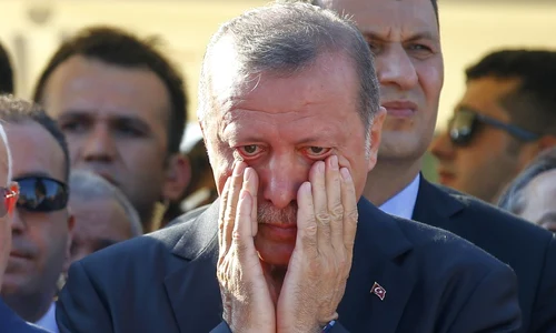 Erdogan începe să plângă  Emoțiile l au dat gata jpeg