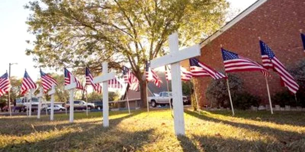 Victimele masacrului din Texas vor fi omagiate marţi