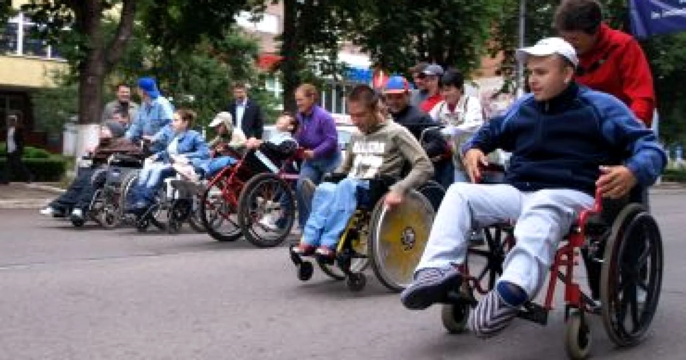 Hunedoara: Întrecere în cărucioare de ziua copilului