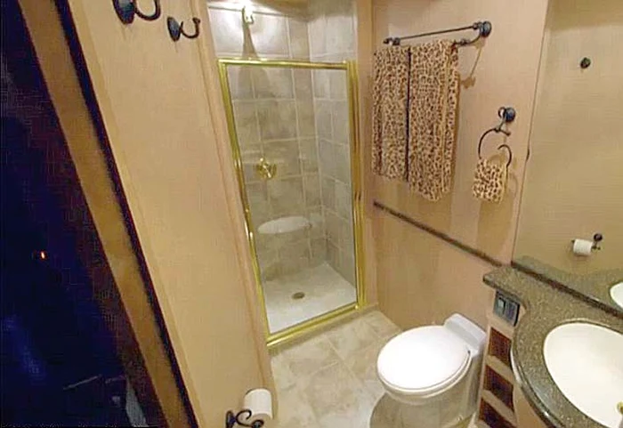 Baia a fost realizată  la comandă