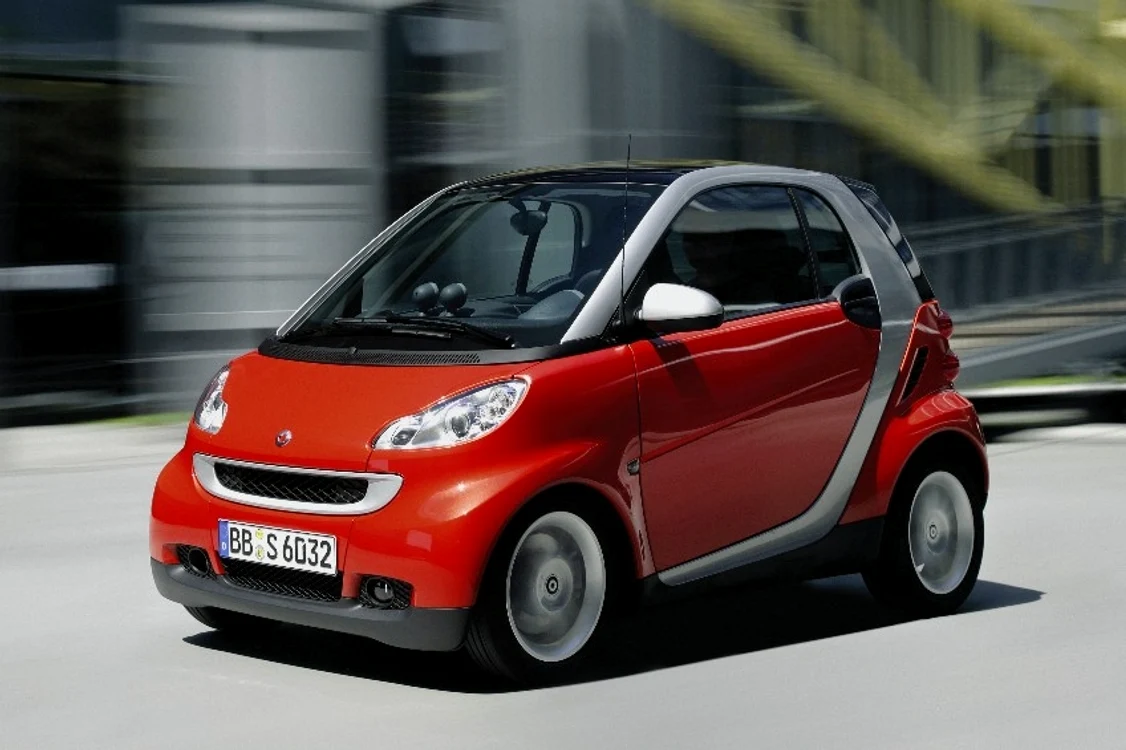 Între cele mai bune maşini de oraş ieftine este şi Smart Fortwo