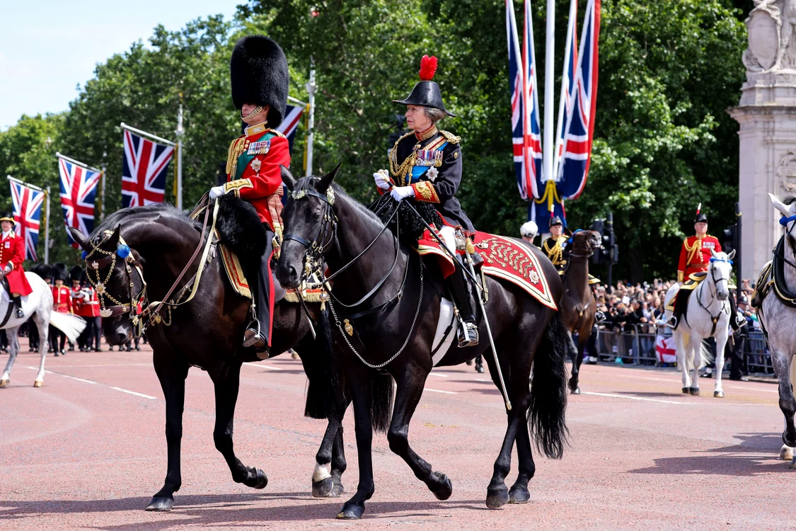 Prințesa Anne călare la Trooping the Colour, Profimedia (2) jpg