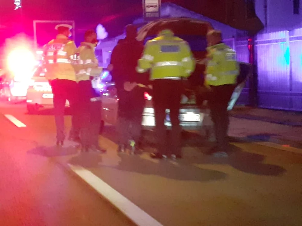 Individul ar fi fost agresat de poliţişti FOTO Arhivă