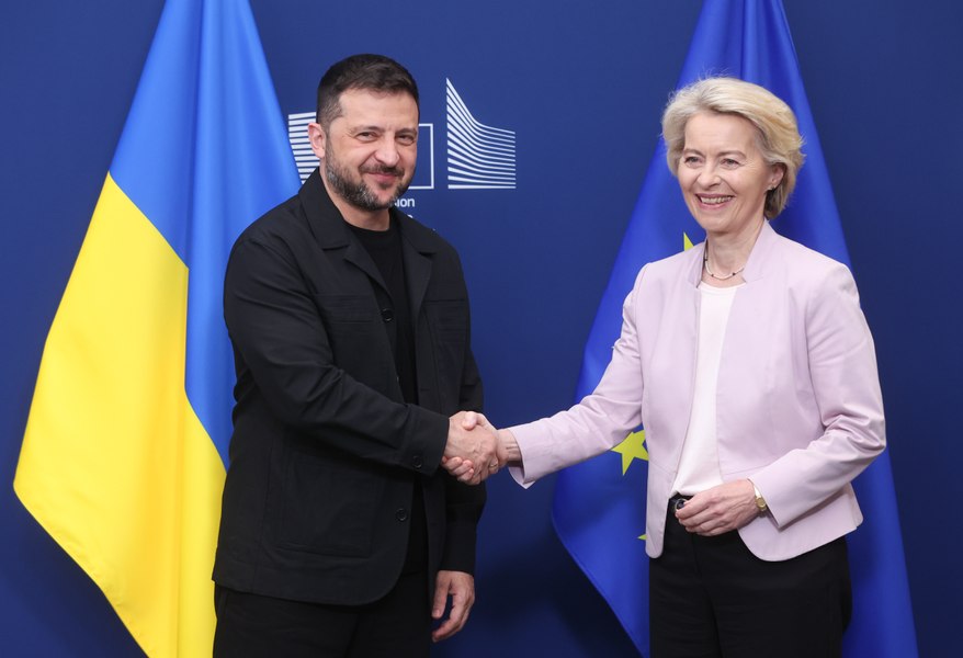 UE acordă Ucrainei un împrumut masiv de 90 de miliarde de euro. Viktor Orbán, critic: „A da bani înseamnă război”