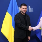 Zelenski și Ursula von der Leyen Bruxelles FOTO EPA EFE jpg