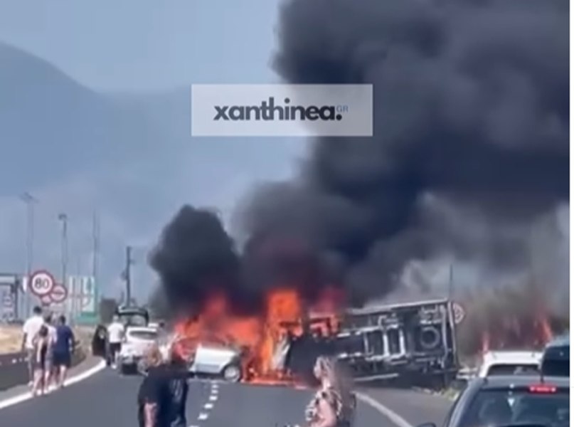Accident groaznic în drum spre Thassos: trei oameni au murit carbonizați, după ce un TIR a intrat în două mașini