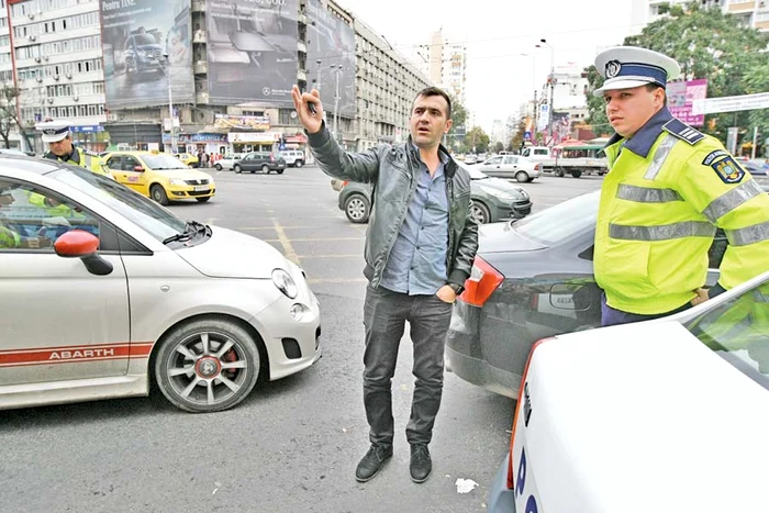 "Opriţi-i pe toţi! Uite câţi vin!"- şofer amendat