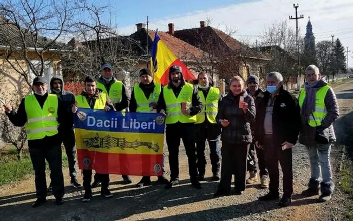Reprezentanţii AUR se declară urmaşi ai dacilor liberi FOTO: Facebook AUR Bihor