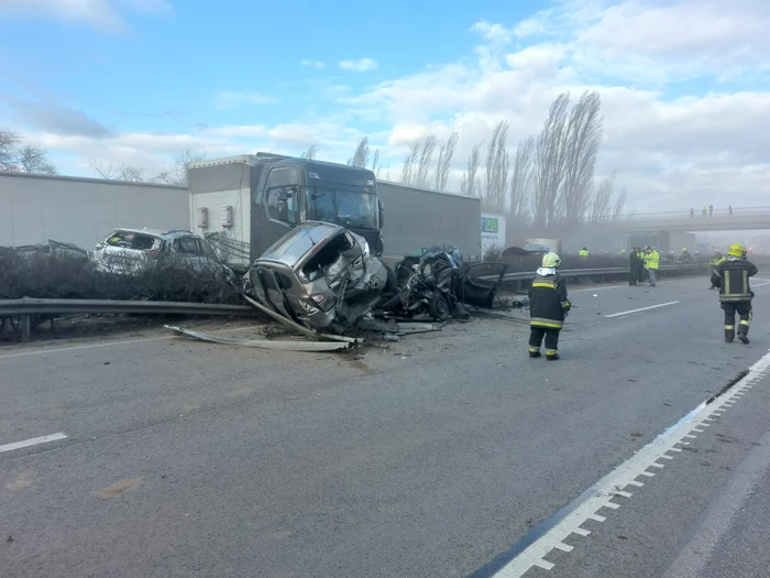 Un bărbat a murit în accidentul de pe M 1: Foto facebook.comrotaru.florin.311
