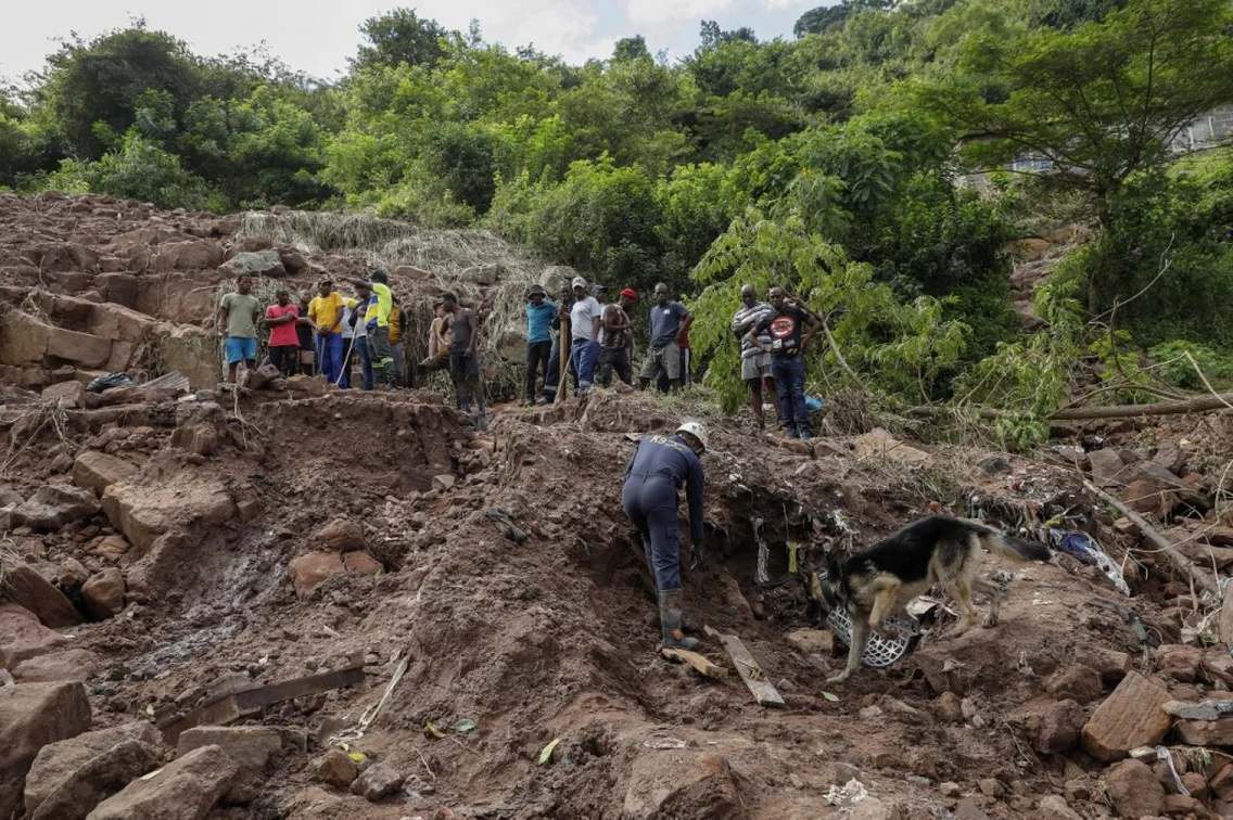 Inundatii inundatie alunecare de teren Africa de Sud 15 aprilie 2022 FOTO AFP