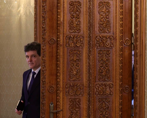 COTROCENI CONSULTARI AUR 06 INQUAM Photos Octav Ganea jpg
