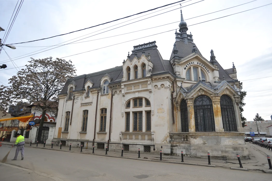 Muzeul Ceasului din Ploiești este unicul de acest fel din România. Foto arhivă Adevărul