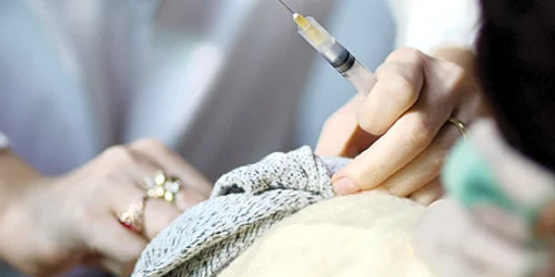 Cadrele medicale trebuie să se vaccineze