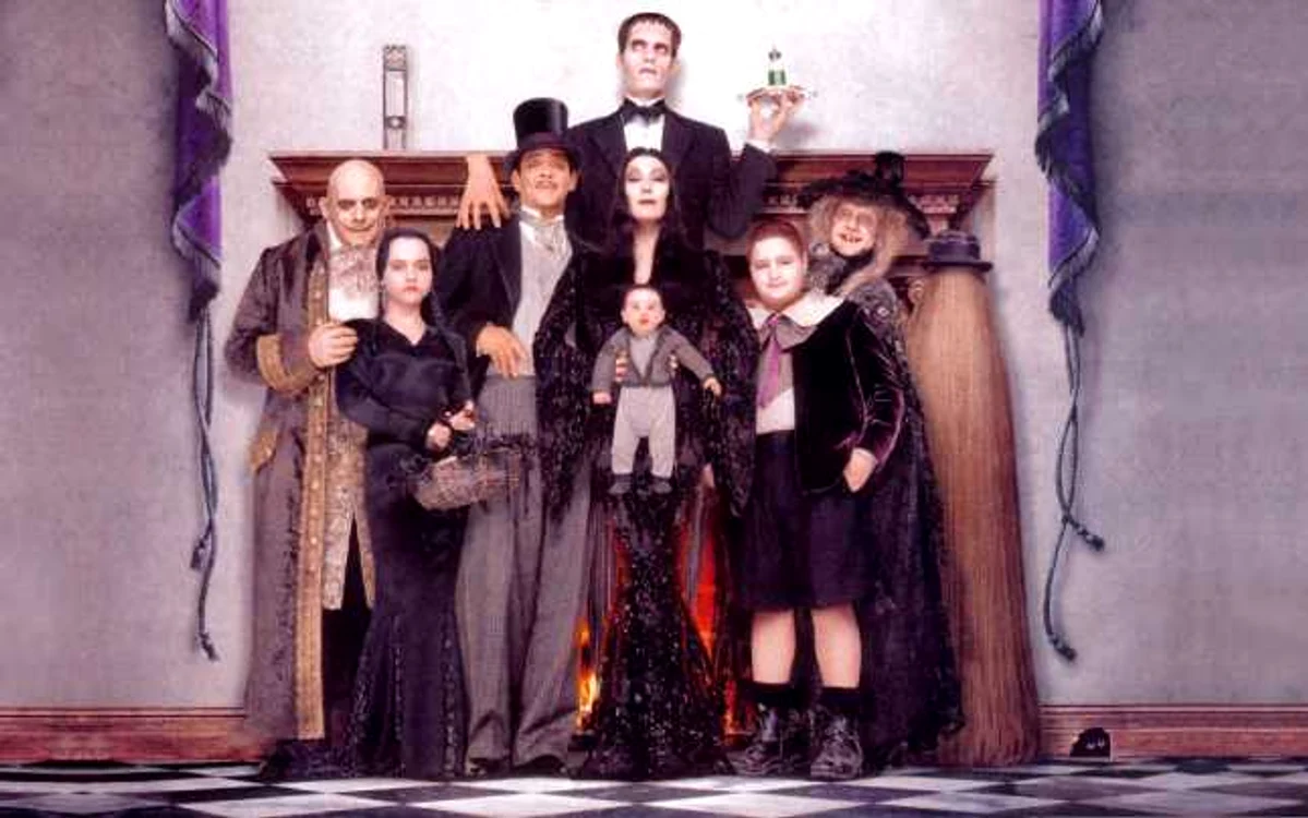 „Familia Addams“, o comedie horror perfectă pentru seara de Halloween