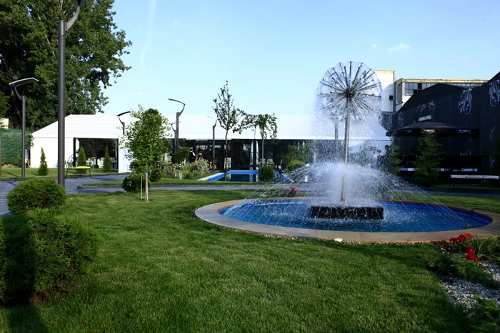 În această grădină va avea loc evenimentul de mâine